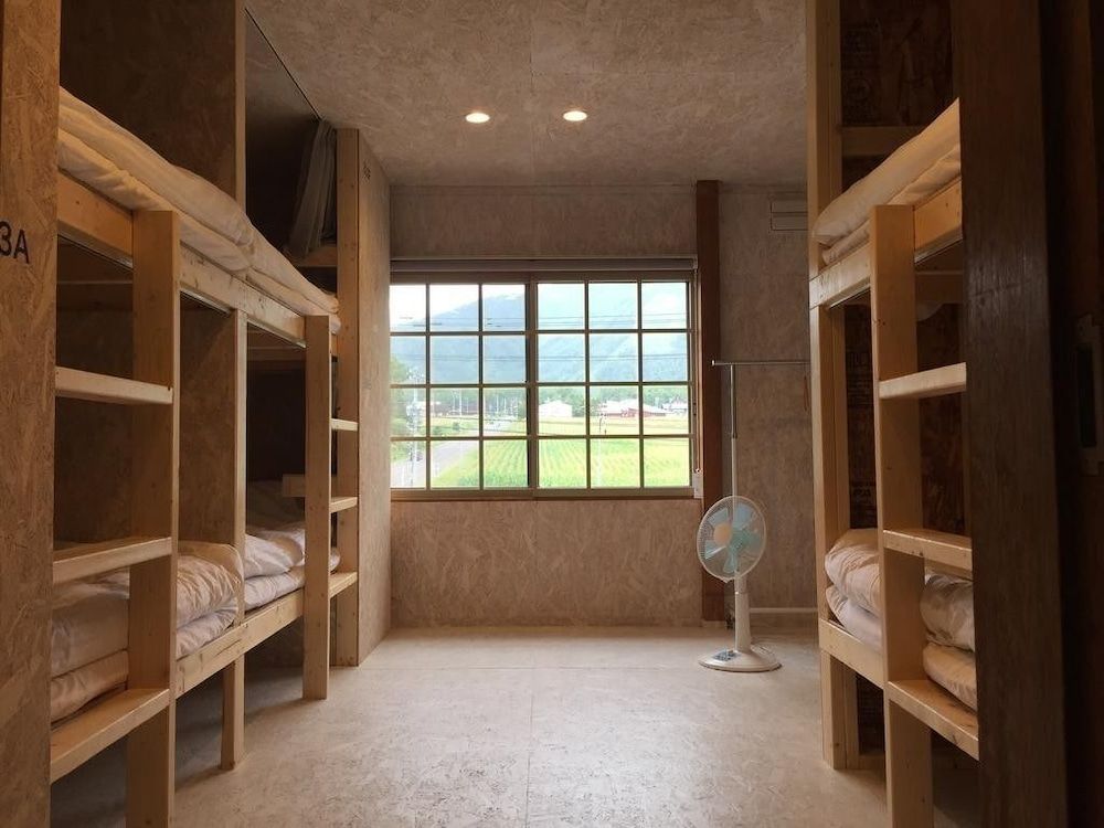 Niseko Nature Center - Hostel Shared Dormitory, Men only