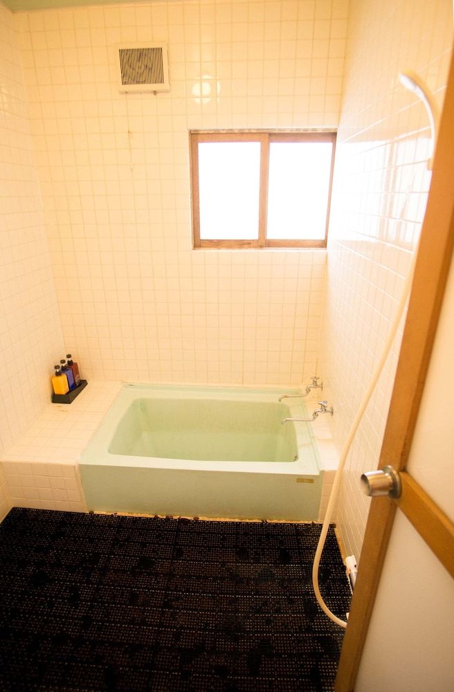 Annupuri Mountain View Lodge Standard Twin Room 7