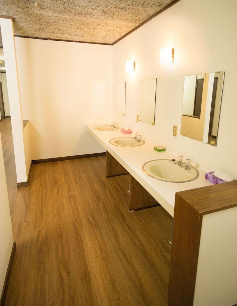 Annupuri Mountain View Lodge Standard Twin Room 6