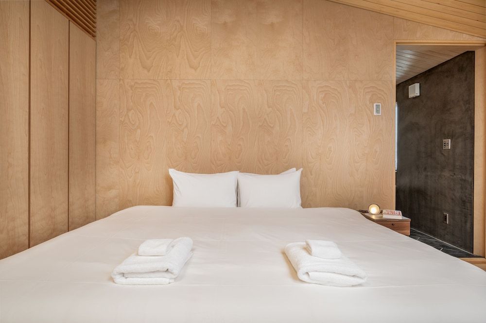 Foxwood B by H2 Life Luxury Villa 2