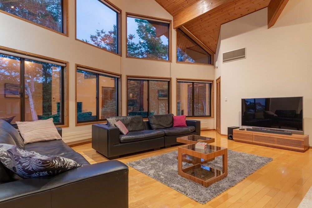 Starchase by H2 Life Deluxe Villa 9