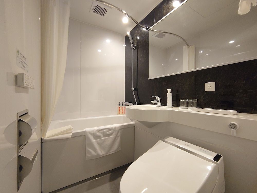 Green Rich Hotel Kobe Sannomiya Standard Single Room, Non Smoking 7