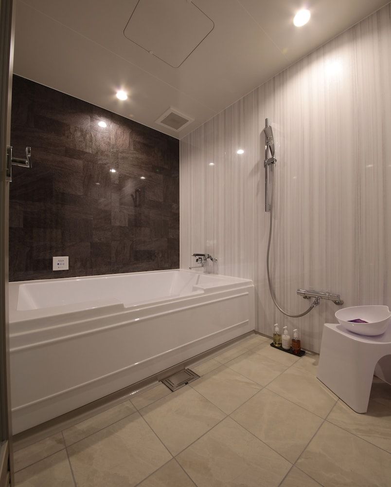 undefined N Hotel 8