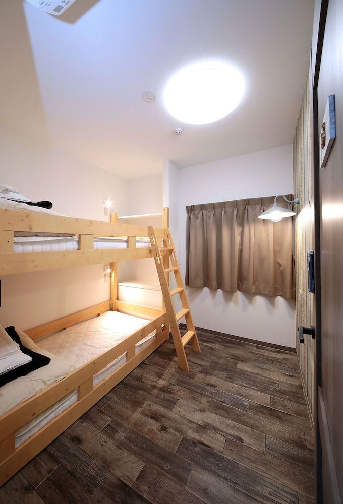 Trip & Sleep Hostel Twin Room 3