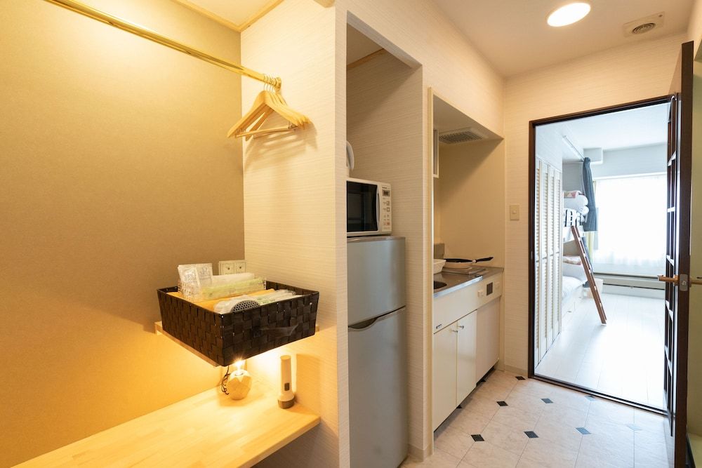 Apartment (814)