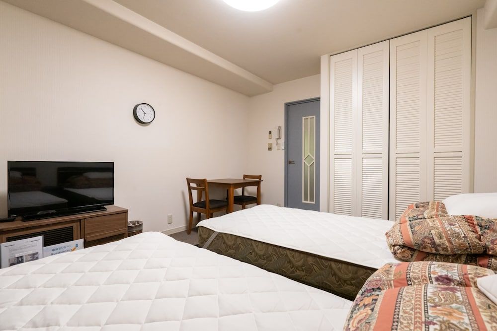 Apartment (703)