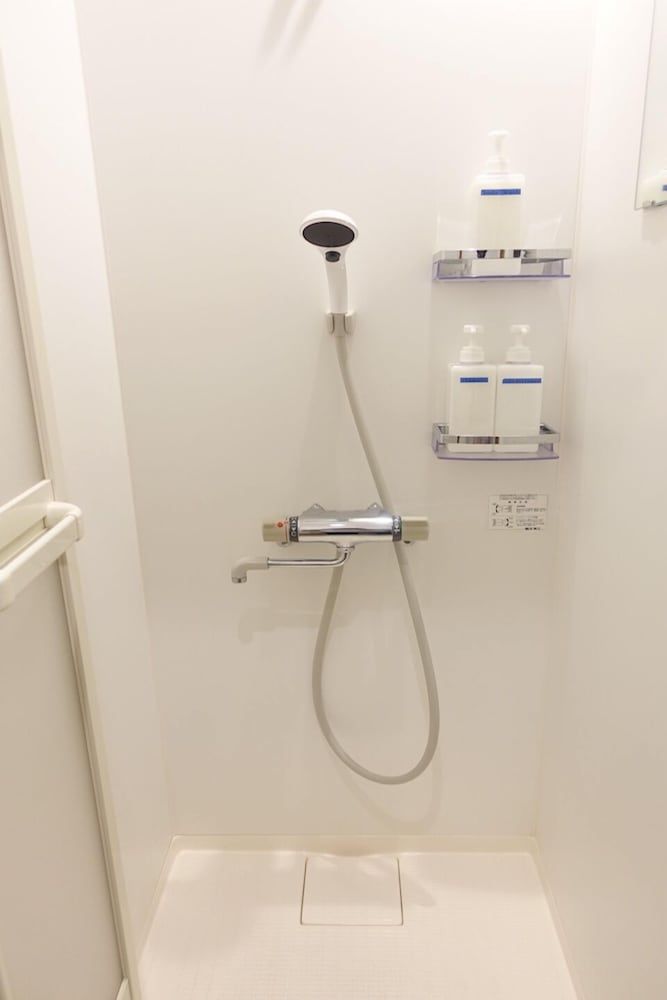 Guesthouse Mew Basic Twin Room, MOMIJI 12