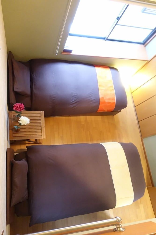 Guesthouse Mew Basic Twin Room, MOMIJI 3