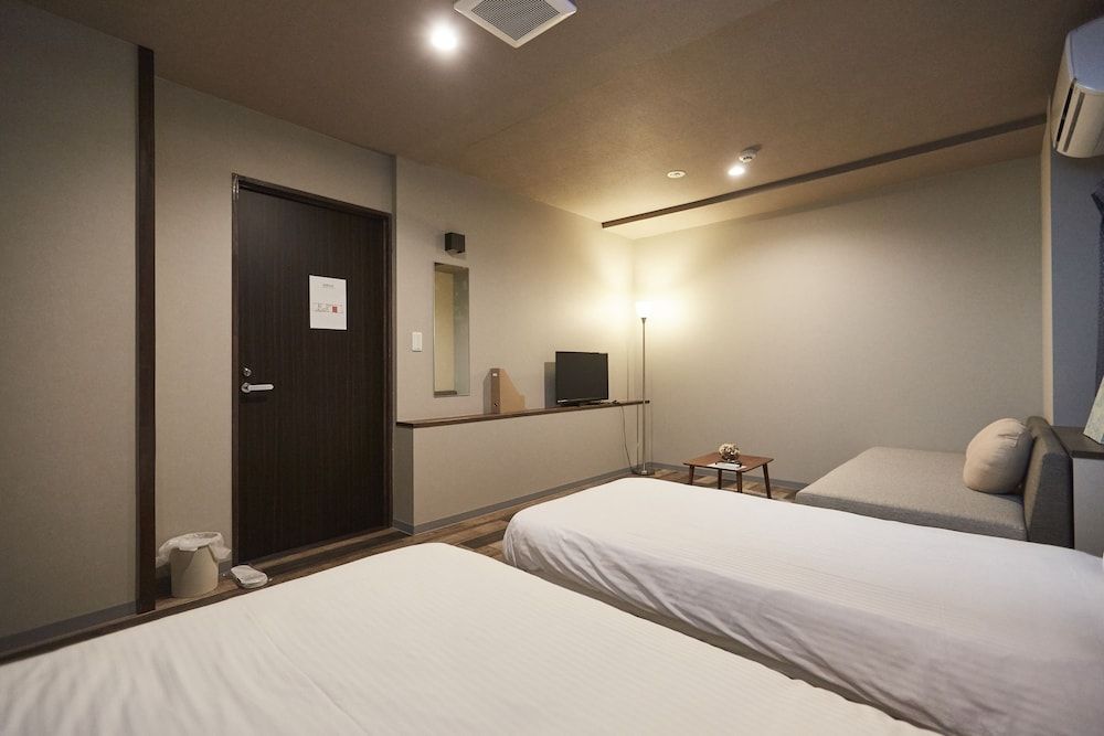 U-stay kyotogosho Standard Triple Room 3