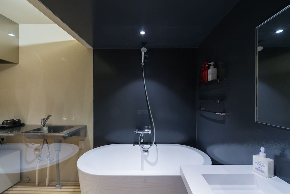 Lica's Room Traditional Apartment 9