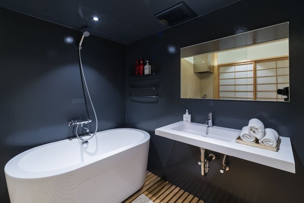 Lica's Room Traditional Apartment 10