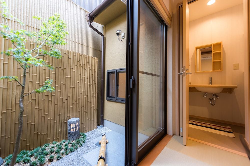 undefined Yuenshe Nishi Hongan-Ji Villa 7