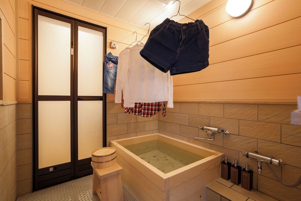 Private Residence Nijo-jo Nagomi Family House, 3 Bedrooms, Bathtub, Garden View 3