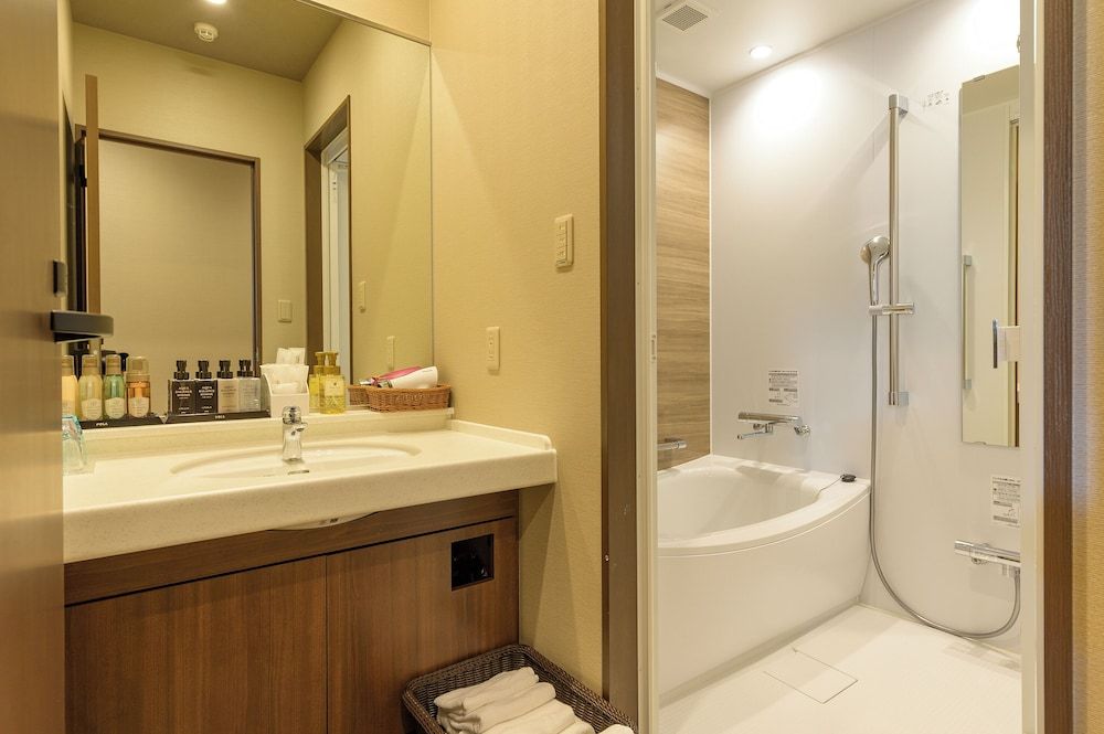 Hotel Kyoto Eminence Western Style Twin Room 4