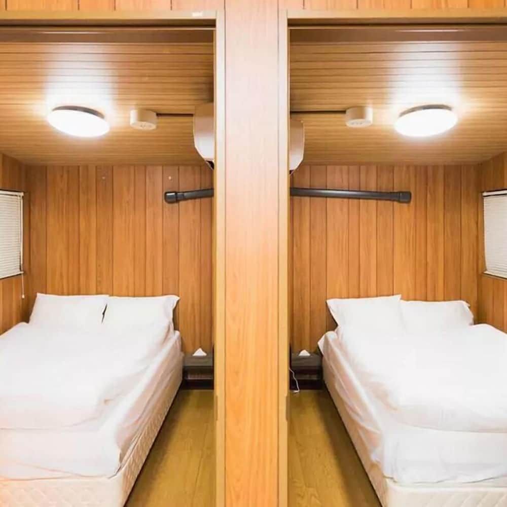 undefined Leisurely House 6