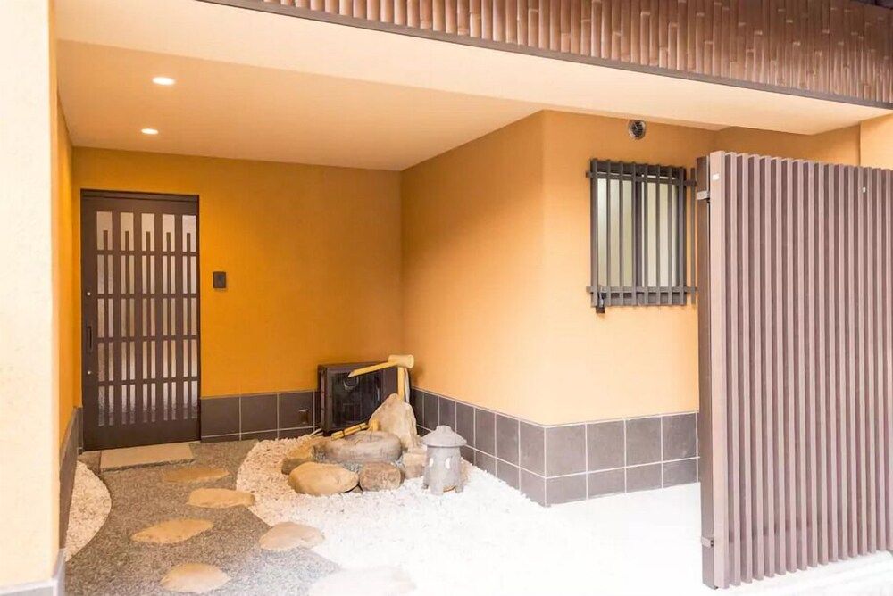 undefined Leisurely House 2