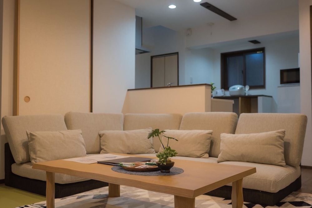 undefined Fans House 5