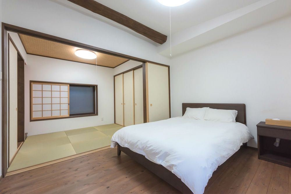 undefined Fans House 6