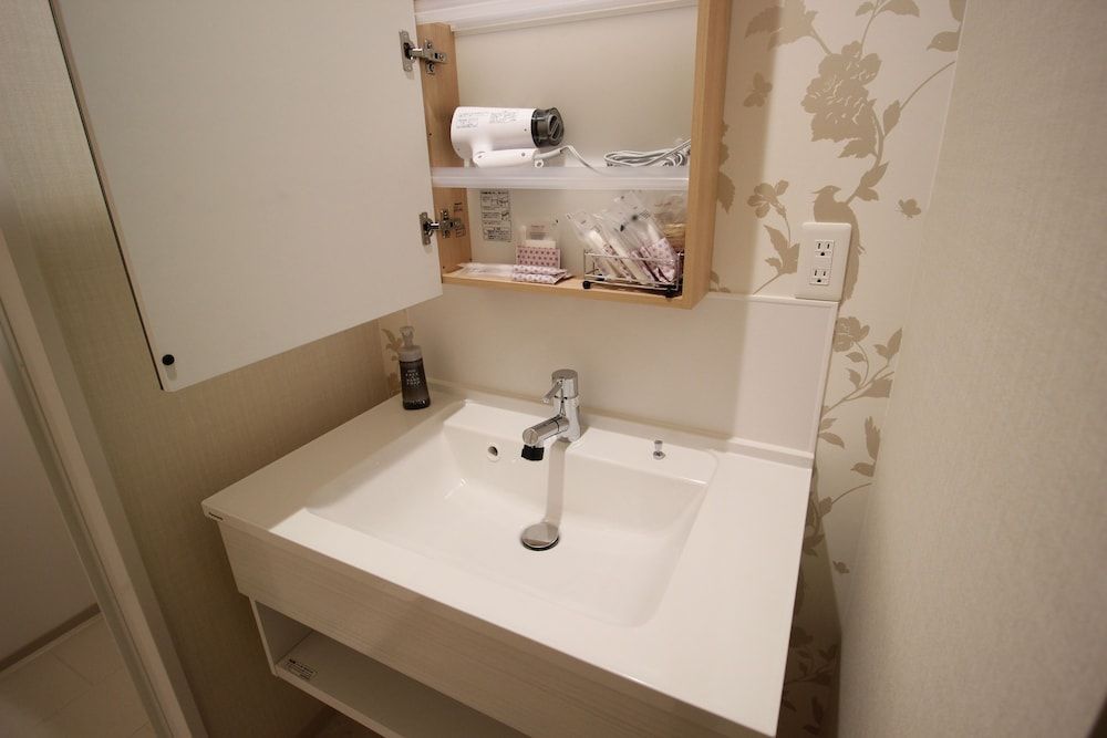 AKARI Higashiyama Nijo Triple Room B 10