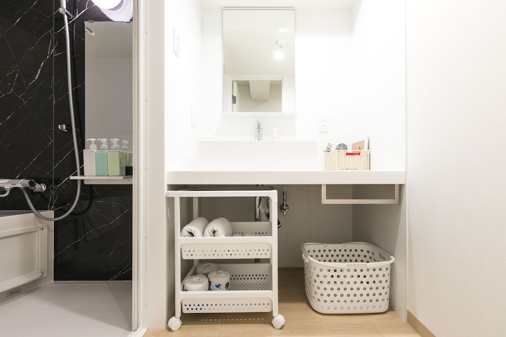 Enzo Kyoto Gojo Standard Triple Room (No Kitchenette) 8