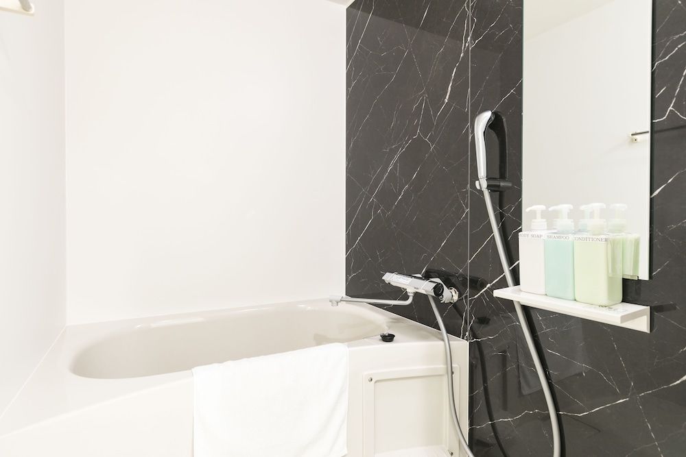 Enzo Kyoto Gojo Standard Triple Room (No Kitchenette) 7