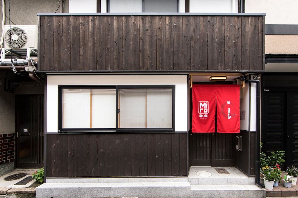 undefined Miro Rakusan Tei 2