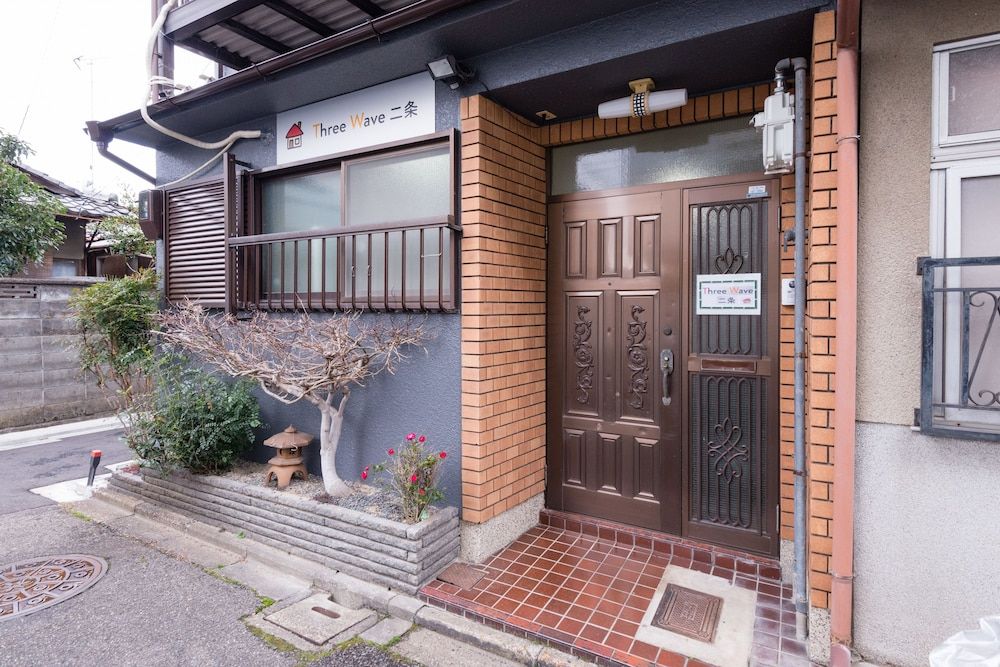 undefined Three Wave Nijo 2