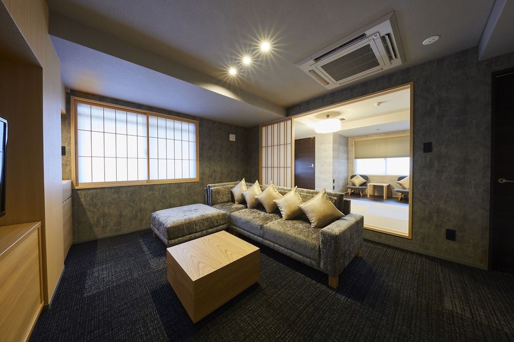 Rinn Shijo Nishinotoin Suite, Non-smoking 9