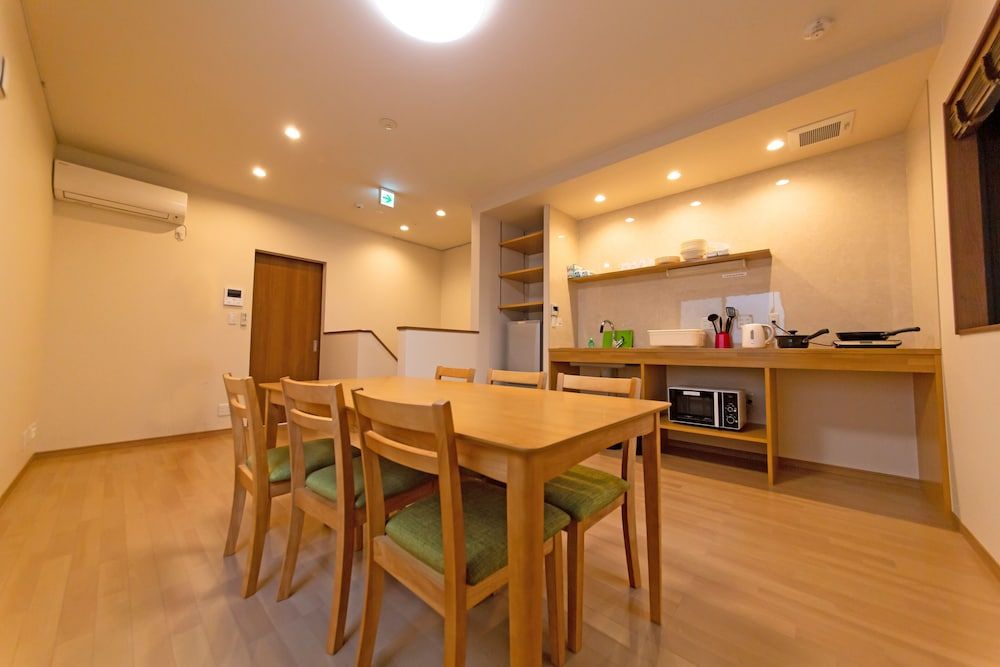 undefined Backyard Fox 4