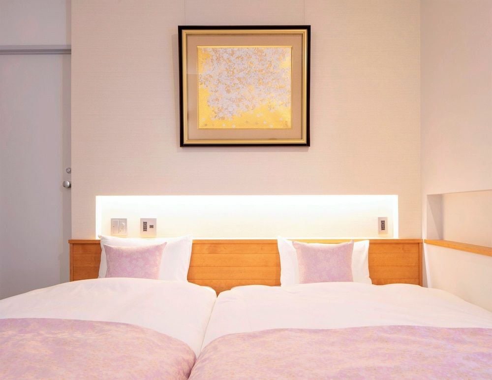 Tanakaya Kyotokarasuma Superior Twin Room (with Japanese Style Room) 15