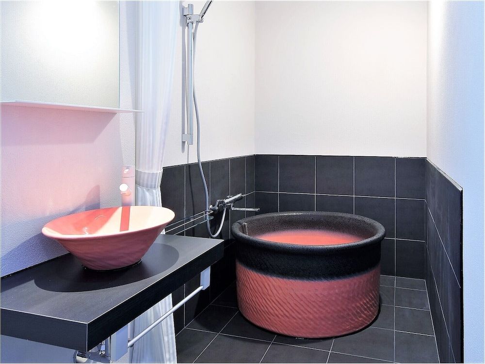 Tanakaya Kyotokarasuma Superior Twin Room (with Japanese Style Room) 27