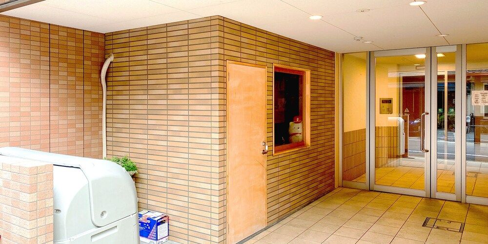 undefined Roanne Higashiyama 6