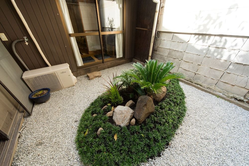 undefined Kyomachiya IZO 10