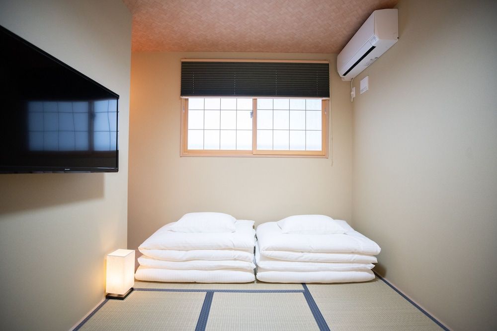 undefined Onya Kaede 9