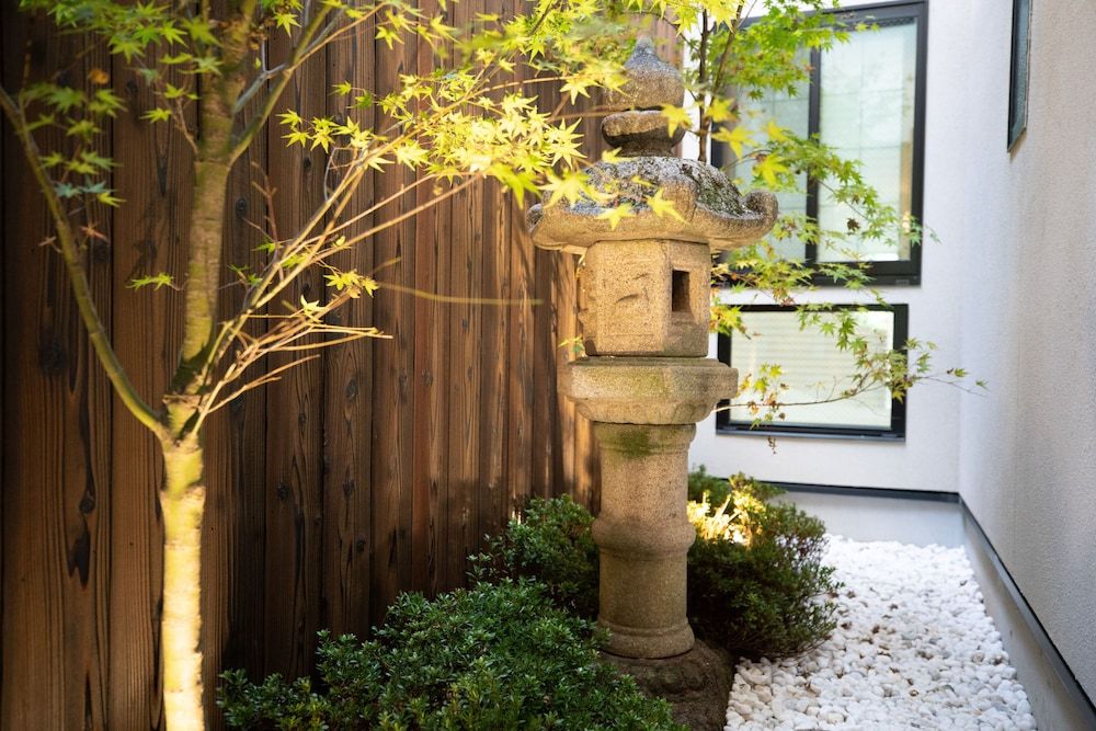 undefined Onya Kaede 2