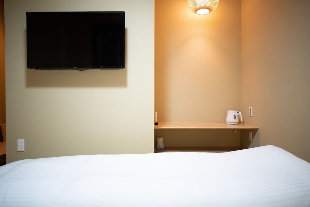 undefined Onya Kaede 10