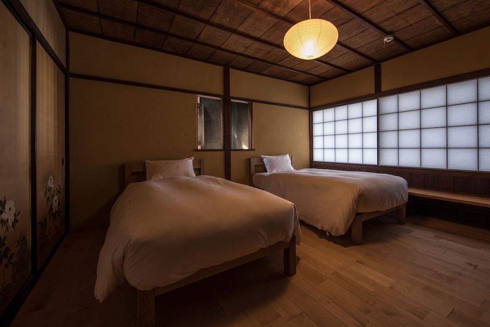 undefined Marukyo Gakurinan