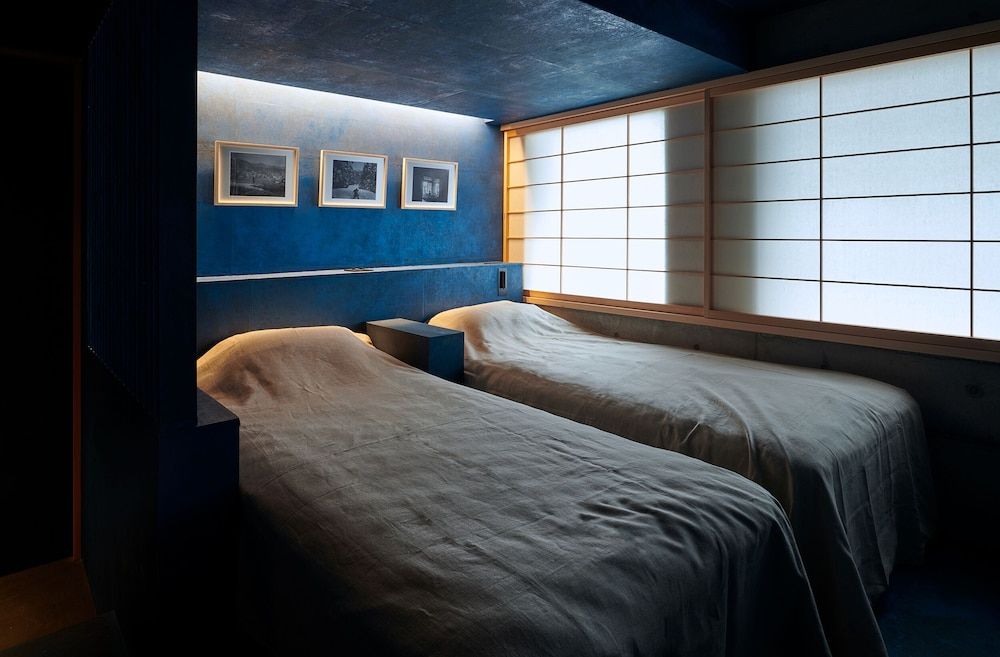 undefined DELTA Stay 4