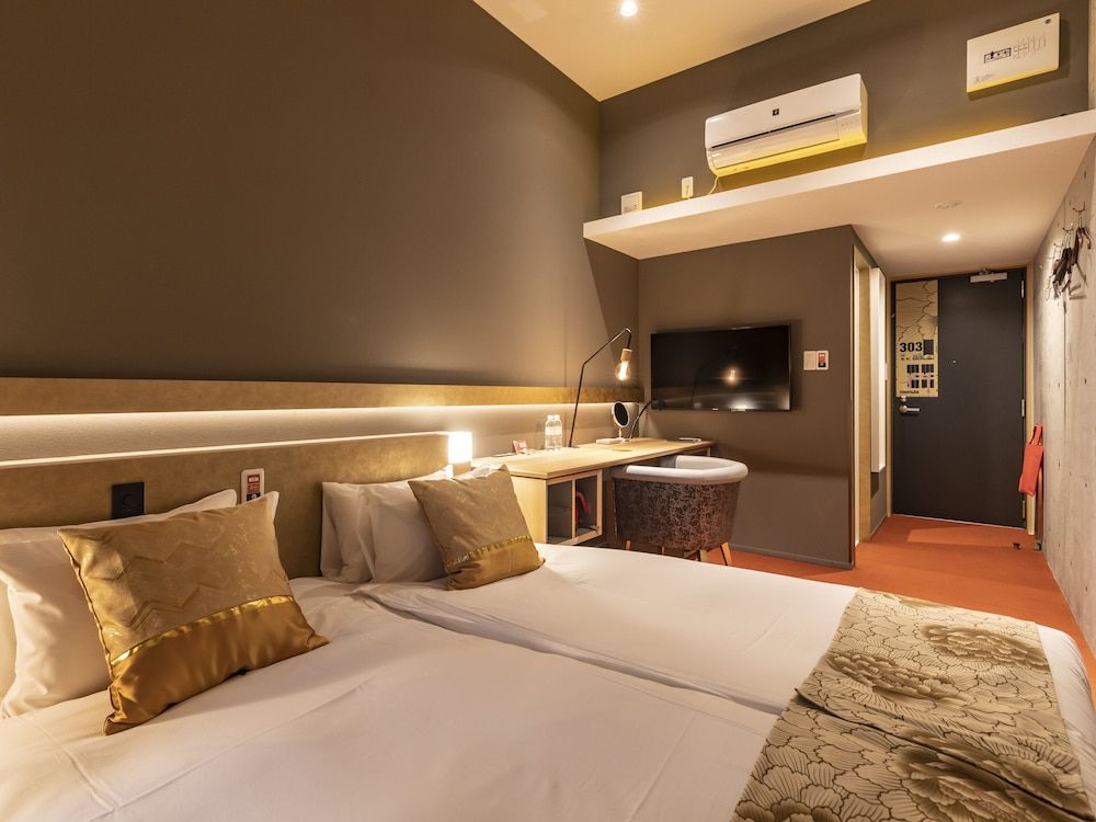 HALE Kyoto Tambaguchi 303GK Gold King, Non smoking 2