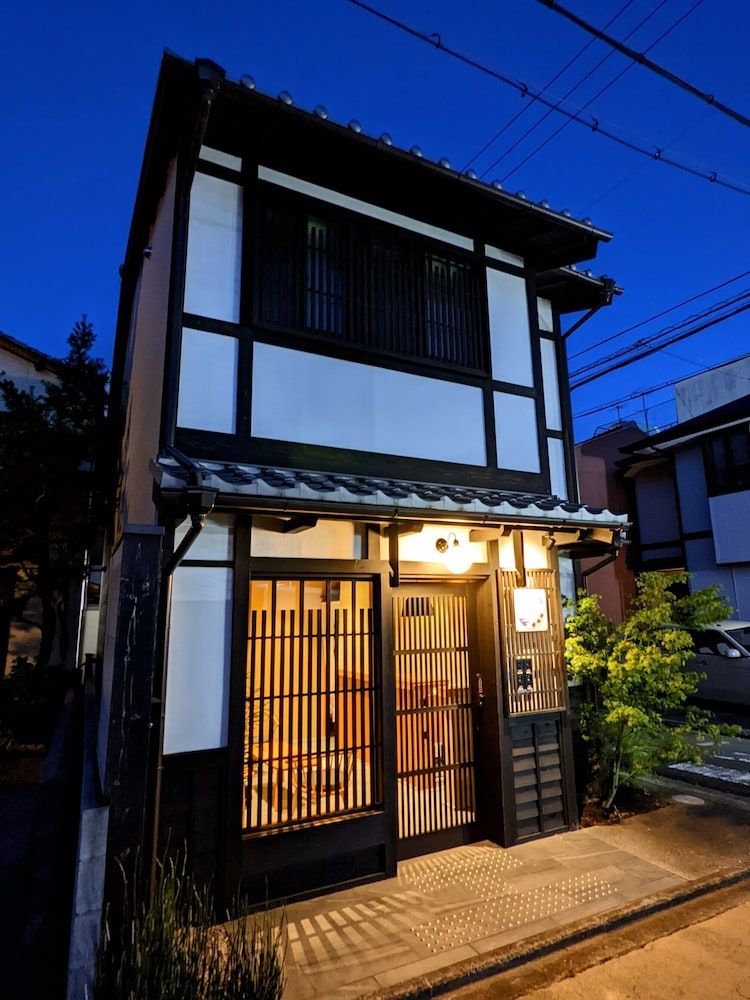 undefined FOUR SEASONS INN KYOTO 4