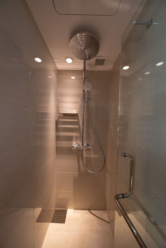 THE GENERAL KYOTO Shijyo Shinmachi Economy Hollywood Twin Room, Non Smoking (Up to 2 pax for above 6 years old) 10