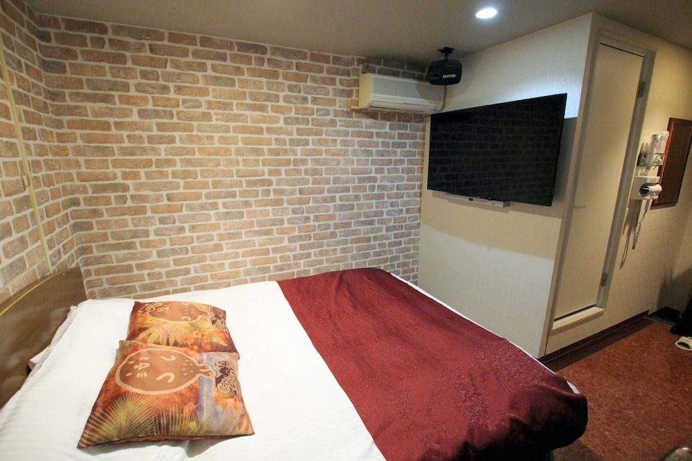 Double Room (Small)