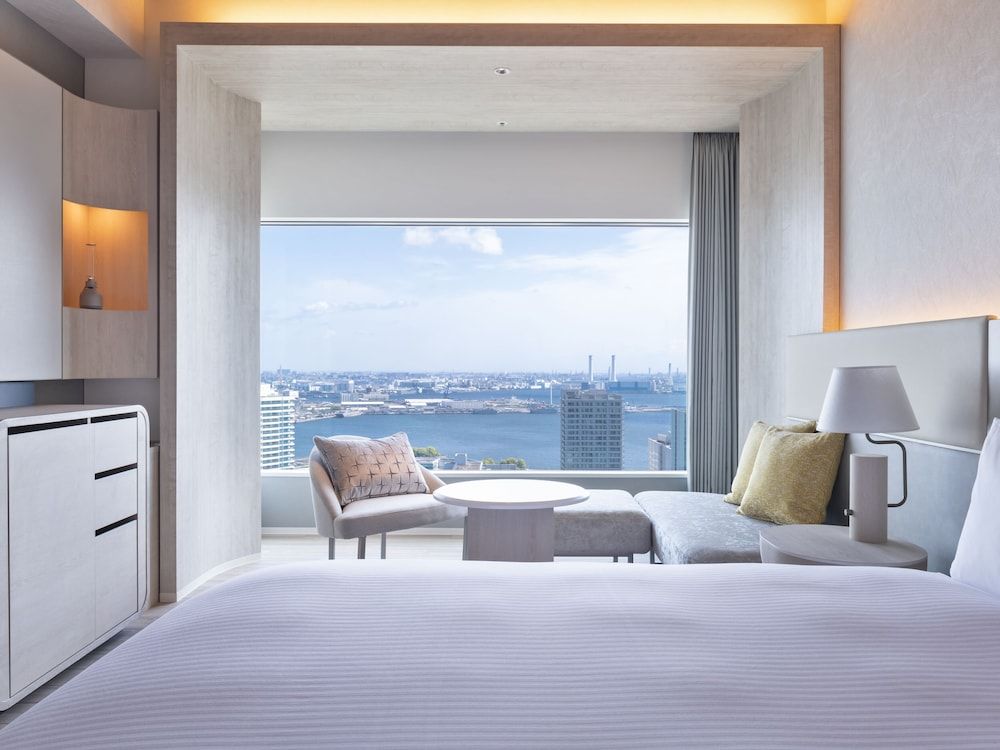 Mitsui Garden Hotel Yokohama MM Premier Deluxe , 1 bed King, Non Smoking