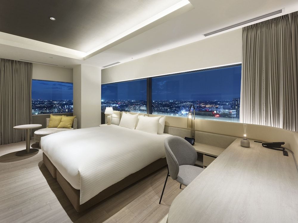 Deluxe , 1 bed King , corner room, Non Smoking