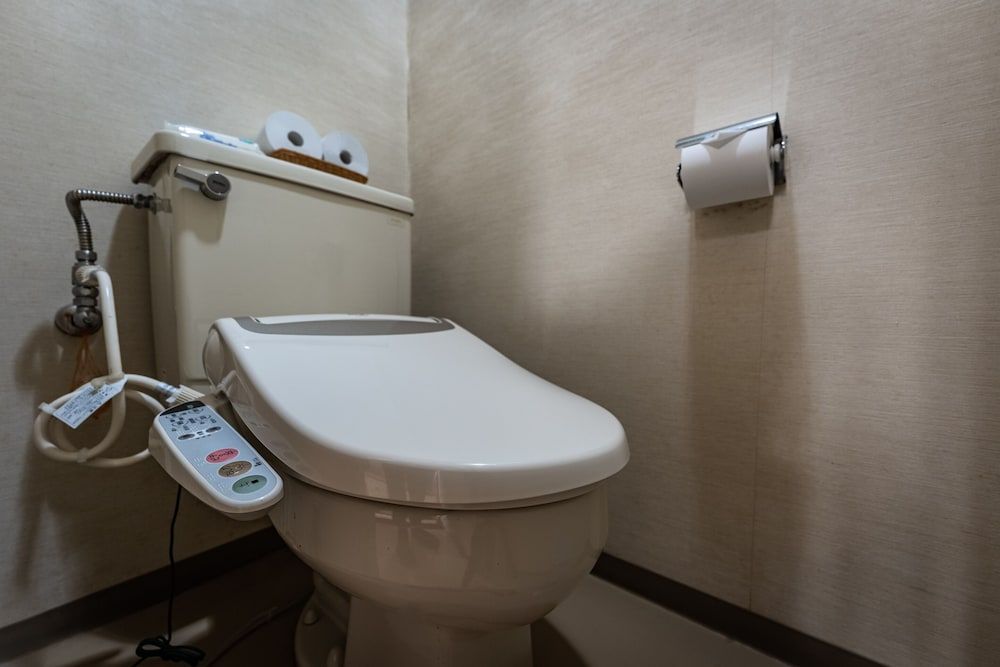Twin Room with Shared Shower (Non-Smoking)