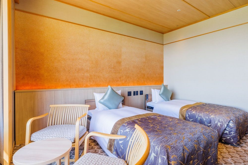 Universal Twin Room, Ocean View (With bath) Non Smoking