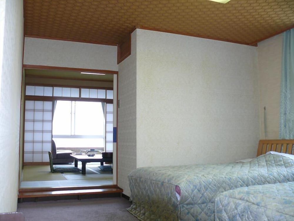 Japanese Western style Room for 1-6 Guests, Smoking