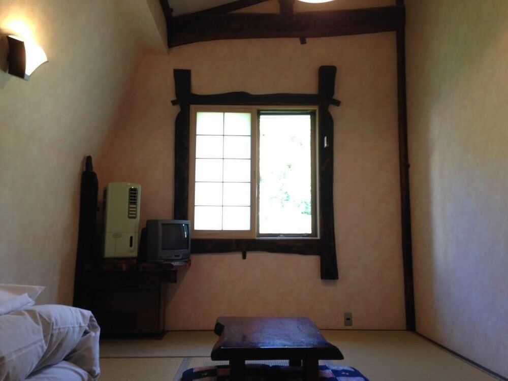 Deluxe Japanese Style Room, Shared Bathroom