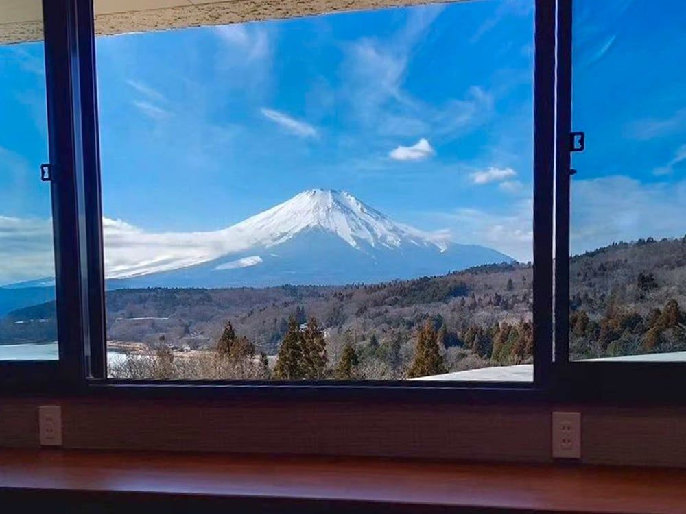 Western Room, Bunk Bed with shower room (Non Smoking, Mountain View)