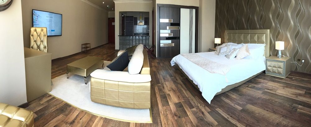 Luxury Studio